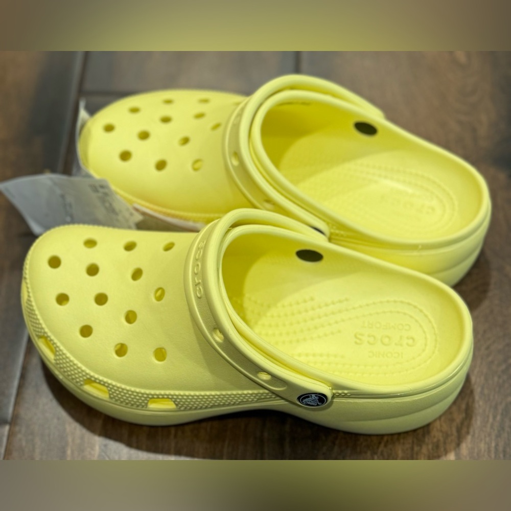 Crocs Classic Platform Clogs New- - Picture 15 of 16